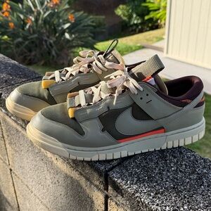 Nike Men's Green and Orange Sneakers